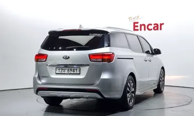 Kia Canival 2015, 170538 км, за 5024.96 USD