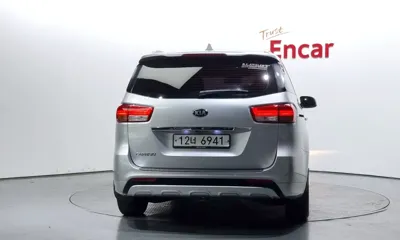 Kia Canival 2015, 170538 км, за 5024.96 USD