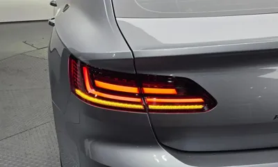 Volkswagen Arteon 2020, 110274 км, за 13815.45 USD - фото 23