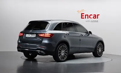 Mercedes-Benz GLC-Class 2018, 116781 км, за 15960.92 USD