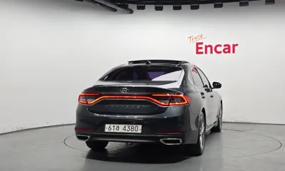 Hyundai Grandeur 2018, 126444 км, за 11004.75 USD