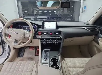 Genesis G70 · 2018 год
