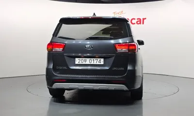 Kia Canival 2017, 135487 км, за 8125.85 USD
