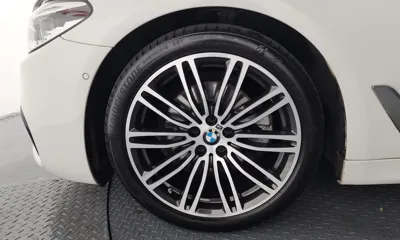 BMW 5-Series 2020, 82951 км, за 22297.33 USD