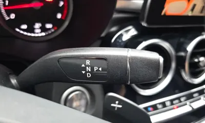 Mercedes-Benz C-Class 2016, 93235 км, за 7085.74 USD - фото 9