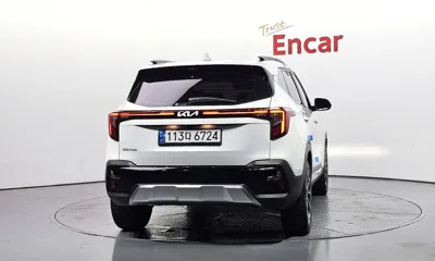 Kia Seltos 2023, 24477 км, за 26847.84 USD