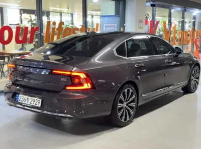 Volvo S90 2021, 108716 км, за 17716.95 USD