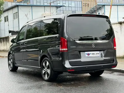 Mercedes-Benz V-Class 2021, 77000 км, за 31399.48 USD