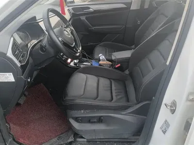 Volkswagen Tayron 2022, 48900 км, за 18105.51 USD - фото 9