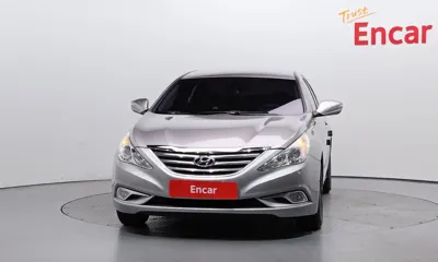 Hyundai Sonata 2014, 202631 км, за 2756.99 USD