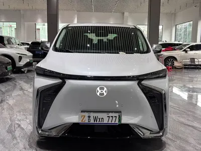 Hycan V09 2023, 19000 км, за 26107.95 USD