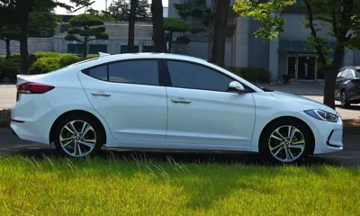 Hyundai Avante 2018, 73650 км, за 6830.61 USD - фото 7