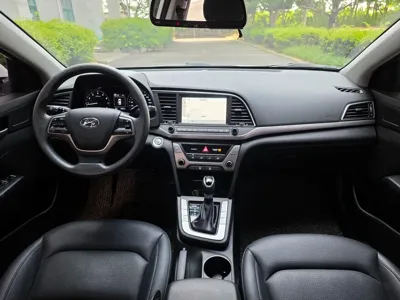 Hyundai Avante 2018, 73650 км, за 6830.61 USD - фото 10