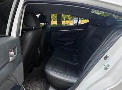 Hyundai Avante 2018, 73650 км, за 6830.61 USD - фото 12