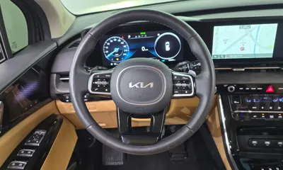 Kia Canival 2023, 56596 км, за 19827.07 USD - фото 13