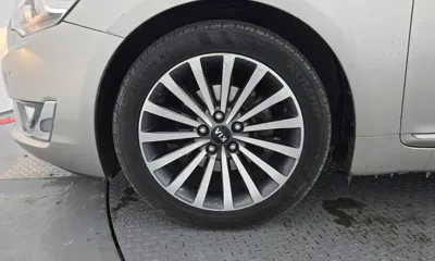 Kia K7 2013, 171691 км, за 3642.38 USD