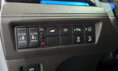 Honda Odyssey 2018, 112262 км, за 11750.03 USD - фото 27