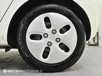 Kia Ray 2023, 95000 км, за 4923.2 USD