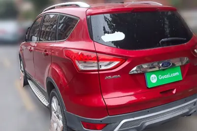 Ford Kuga 2015, 85800 км, за 5401 USD
