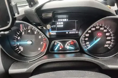 Ford Kuga 2015, 85800 км, за 5401 USD - фото 11