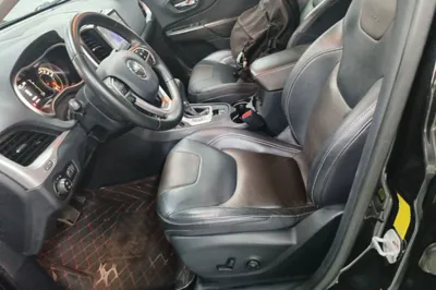 Jeep Cherokee 2017, 81100 км, за 7377 USD - фото 17