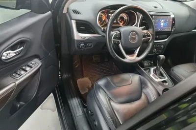 Jeep Cherokee 2017, 81100 км, за 7377 USD - фото 18