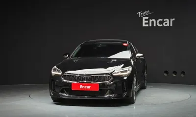 Kia Stinger 2018, 107446 км, за 10994.02 USD