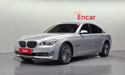BMW 7-Series · 2015 год