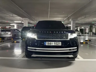 Land Rover Range Rover 2023, 33000 км, за 110936.07 USD