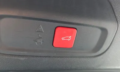 Peugeot 408 2023, 38006 км, за 25962.09 USD - фото 27
