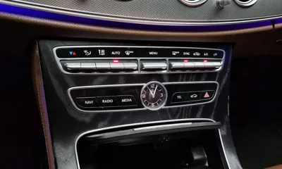 Mercedes-Benz E-Class 2020, 77718 км, за 16421.43 USD - фото 17