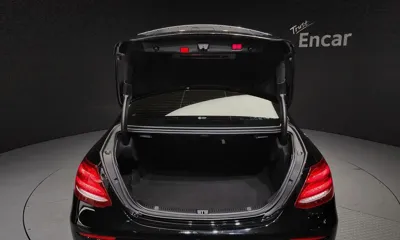 Mercedes-Benz E-Class 2020, 77718 км, за 16421.43 USD - фото 20
