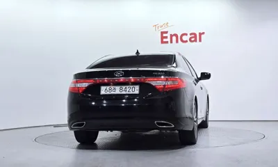 Hyundai Grandeur 2014, 119887 км, за 5222.11 USD