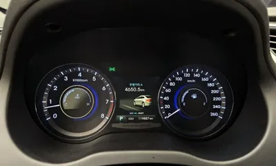 Hyundai Grandeur 2014, 119887 км, за 5185.77 USD - фото 8