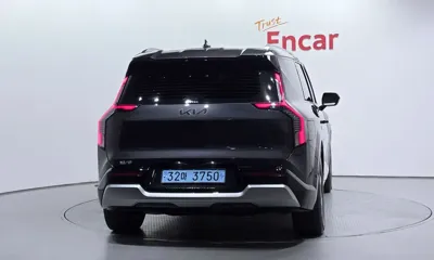 Kia EV9 2024, 47217 км, за 39005 USD