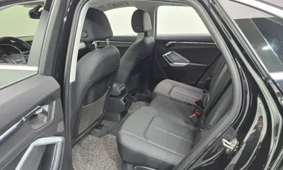 Audi Q3 2020, 57602 км, за 22252.86 USD - фото 11