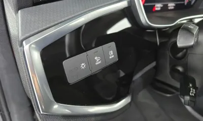 Audi Q3 2020, 57602 км, за 22252.86 USD - фото 29