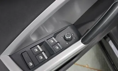 Audi Q3 2020, 57602 км, за 22252.86 USD - фото 33