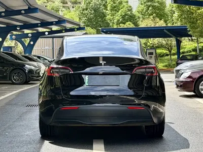 Tesla Model Y 2023, 39000 км, за 27741.12 USD