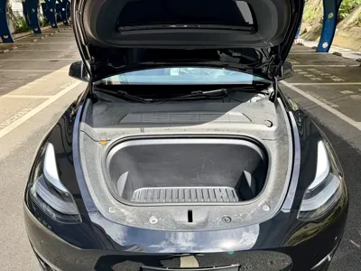 Tesla Model Y 2023, 39000 км, за 27741.12 USD - фото 14