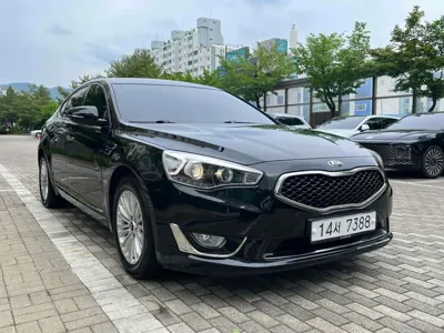 Kia K7 2013, 130000 км, за 2976.77 USD