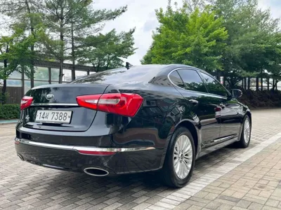 Kia K7 2013, 130000 км, за 2976.77 USD