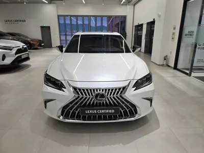 Lexus ES 2026, 5178 км, за 41042.37 USD
