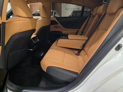 Lexus ES 2026, 5178 км, за 41042.37 USD - фото 11