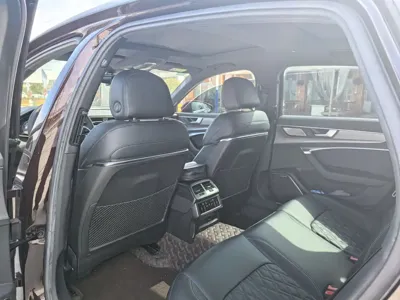 Audi A6L 2020, 30000 км, за 26381.43 USD