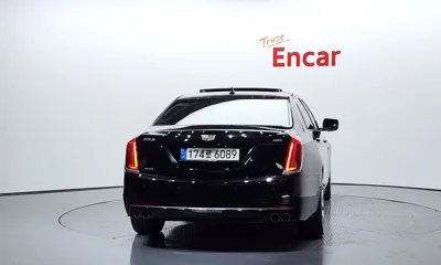 Cadillac CT6 2017, 156236 км, за 8874.16 USD