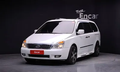 Kia Canival · 2012 год
