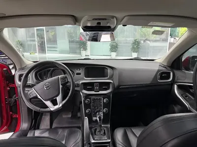 Volvo V40 2019, 101000 км, за 5811.5 USD - фото 7