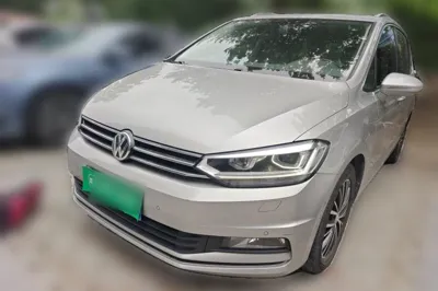 Volkswagen Touran · 2016 год