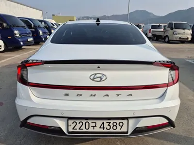 Hyundai Sonata 2023, 32032 км, за 17395.3 USD